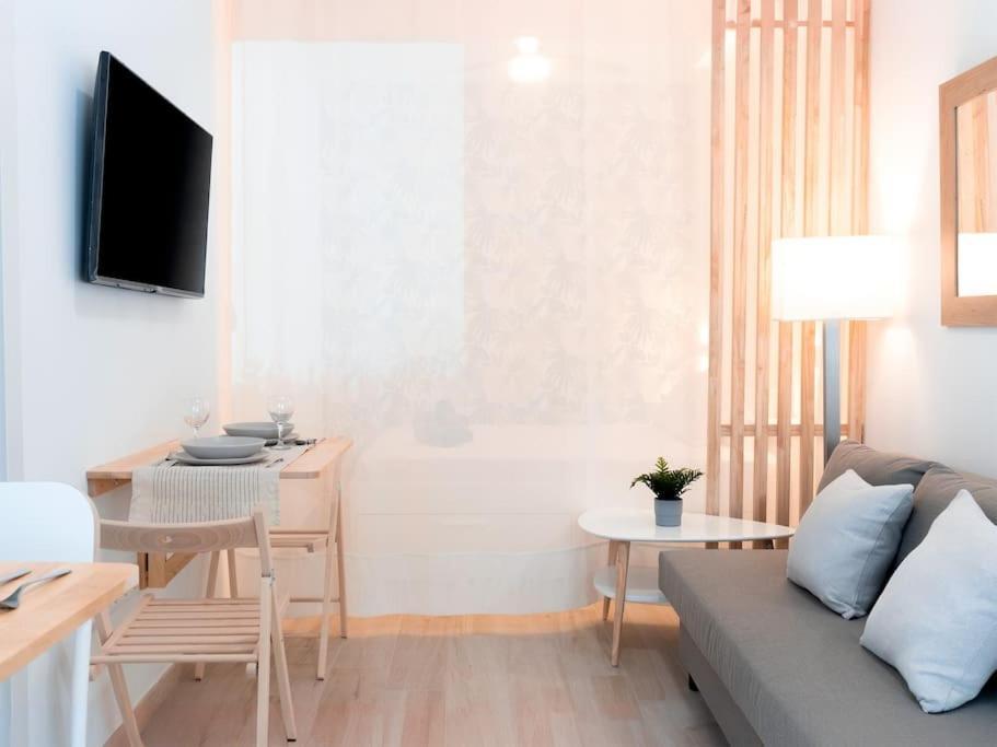Acogedor Estudio En Triana Con Jacuzzi Y Wifi Seville Exterior photo