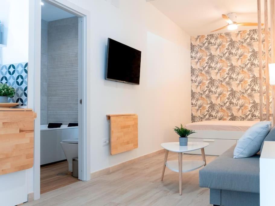 Acogedor Estudio En Triana Con Jacuzzi Y Wifi Seville Exterior photo